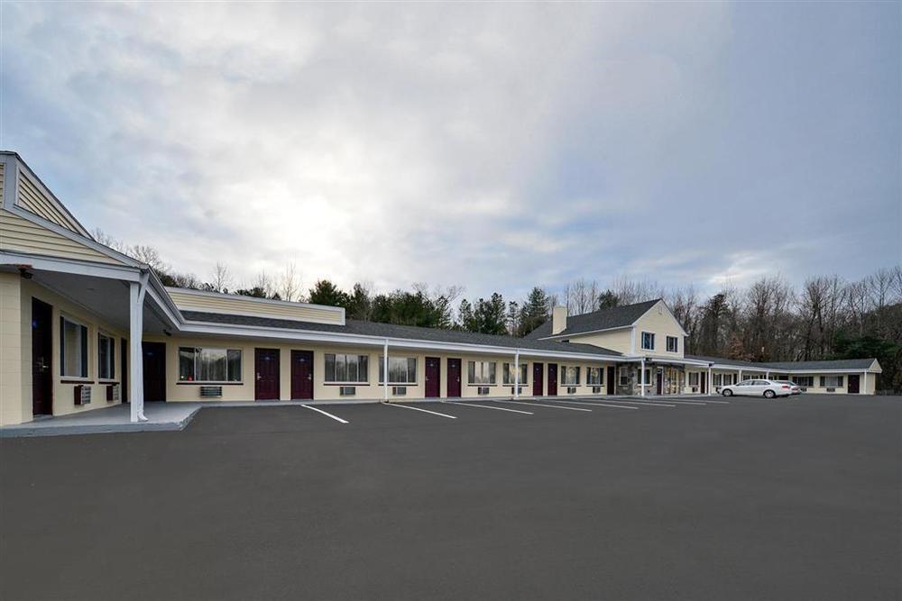 Americas Best Value Inn Providence-North Scituate Екстер'єр фото